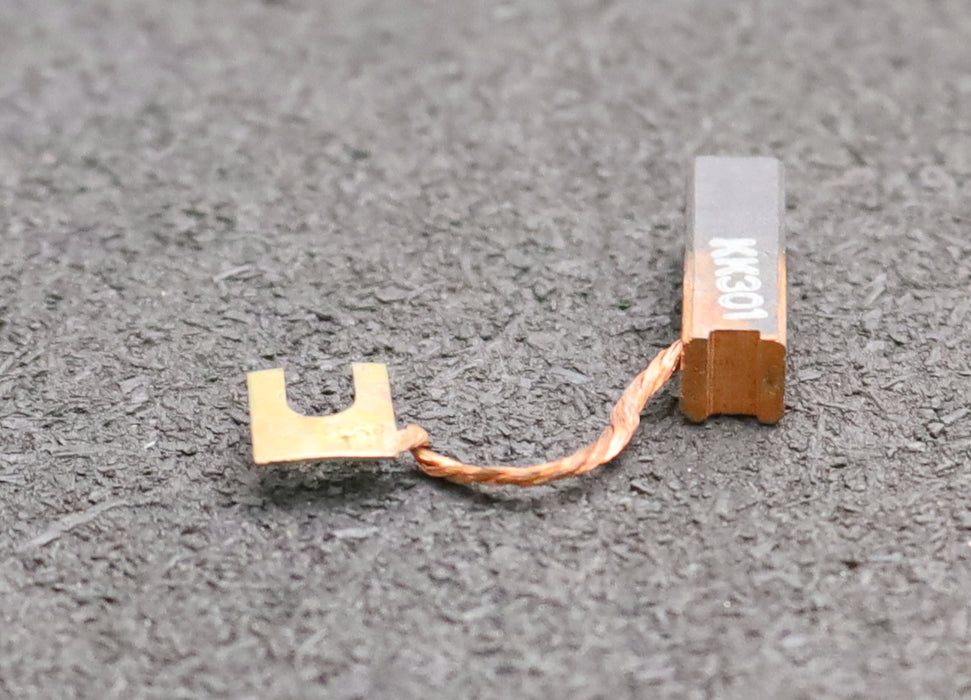 Bild des Artikels 4x-Kleinkohlebürste-KK464-6,3x6,3x20mm-(t-x-a-x-r)-mit-Kabelschuh-unbenutzt