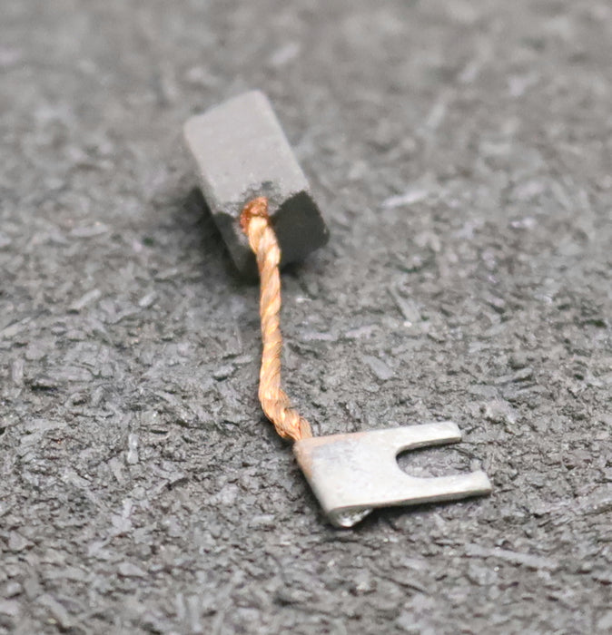 Bild des Artikels 4x-Kleinkohlebürste-K108-6x5x10mm-(t-x-a-x-r)-mit-Kabelschuh-Kabellänge-17mm