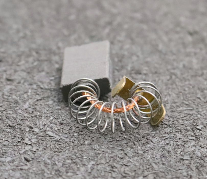 Bild des Artikels 4x-Kleinkohlebürste-KK516-12x5x18,5mm-(t-x-a-x-r)-mit-Kabel,-Feder-und-Bügel