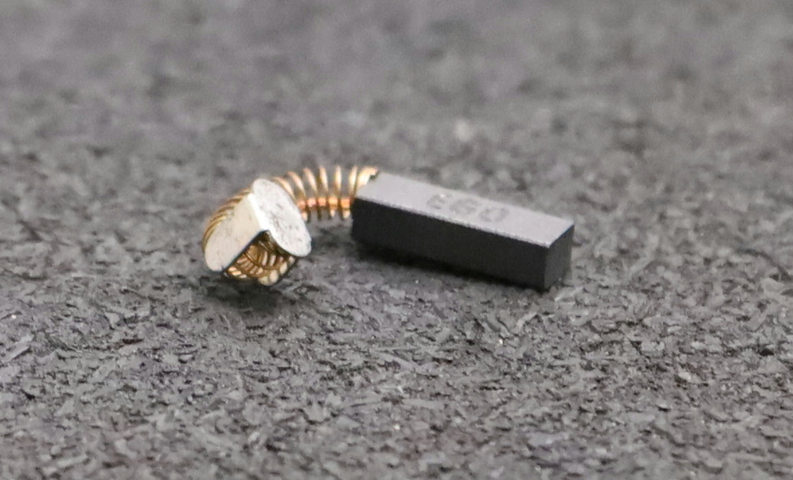 Bild des Artikels 4x-Kleinkohlebürste-EG0-4x3x12,5mm-(t-x-a-x-r)-mit-Kabel,-Feder-und-Bügel