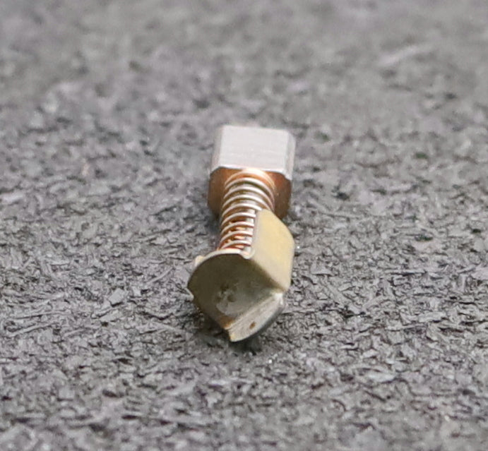 Bild des Artikels 4x-Kleinkohlebürste-4x6x10mm-(t-x-a-x-r)-mit-Kabel,-Feder,-Bügel-Kabellänge-15mm