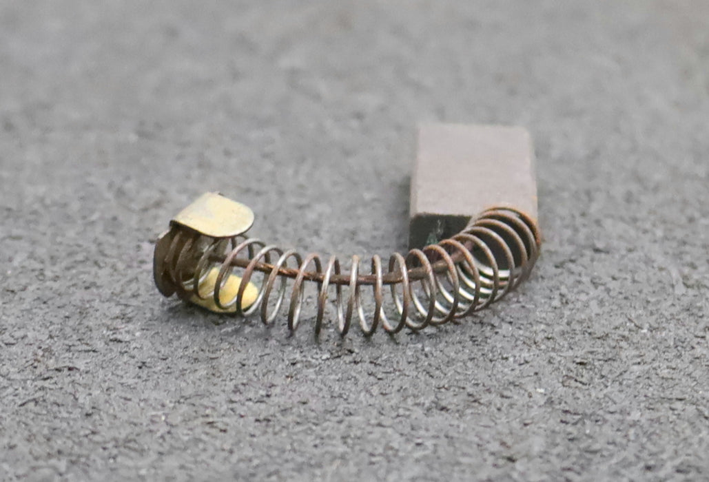 Bild des Artikels 4x-Kleinkohlebürste-13x6x25mm-(t-x-a-x-r)-+-Kabel,-Feder,-Bügel-Kabellänge-30mm