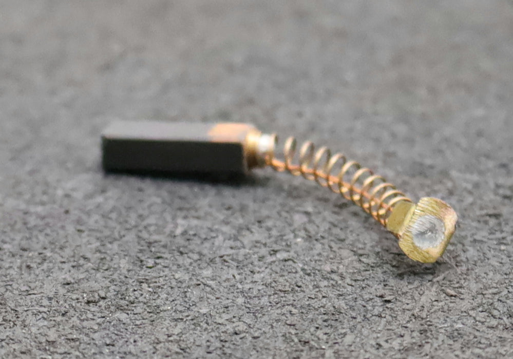 Bild des Artikels 5x-Kleinkohlebürste-5x6x20mm-(t-x-a-x-r)-mit-Kabel,-Feder,-Bügel-Kabellänge-30mm