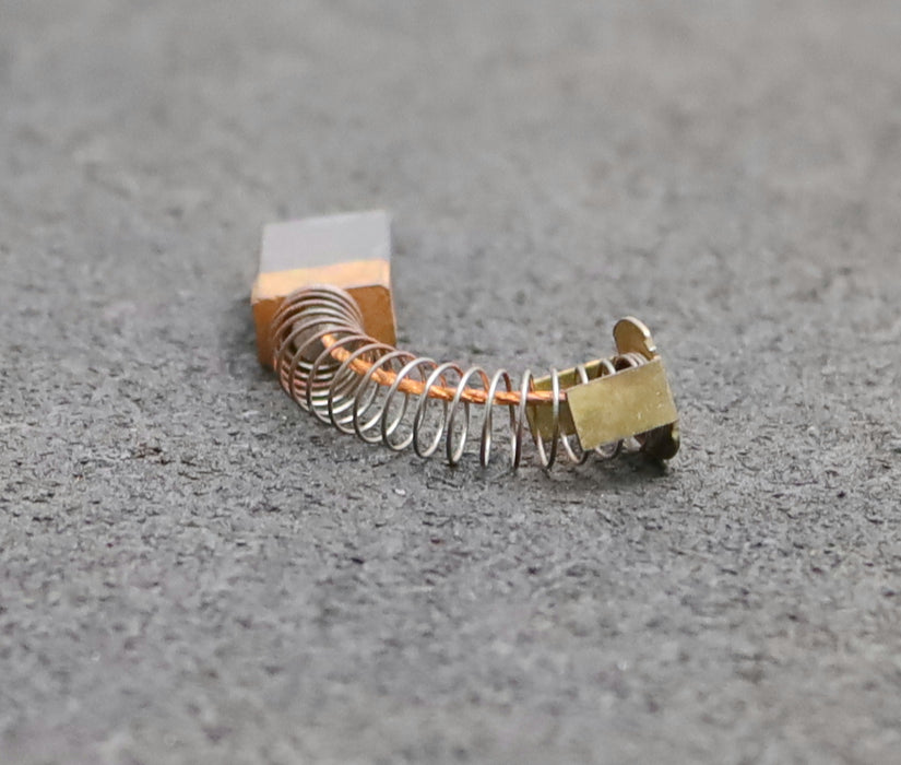 Bild des Artikels 6x-Kleinkohlebürste-6x11x22,5mm-(t-x-a-x-r)-mit-Kabel,-Feder-und-Bügel-unbenutzt