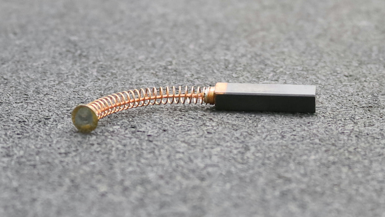 Bild des Artikels 4x-Kleinkohlebürste-6x6x31mm(t-x-a-x-r)-+Kabel+Feder+Teller-Kabellänge-40mm