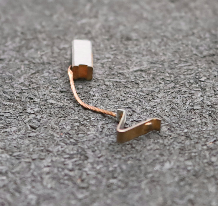 Bild des Artikels 5x-Kleinkohlebürste-5x4x11,5mm(t-x-a-x-r)-mit-V-Kabelschuh-Kabellänge-25mm