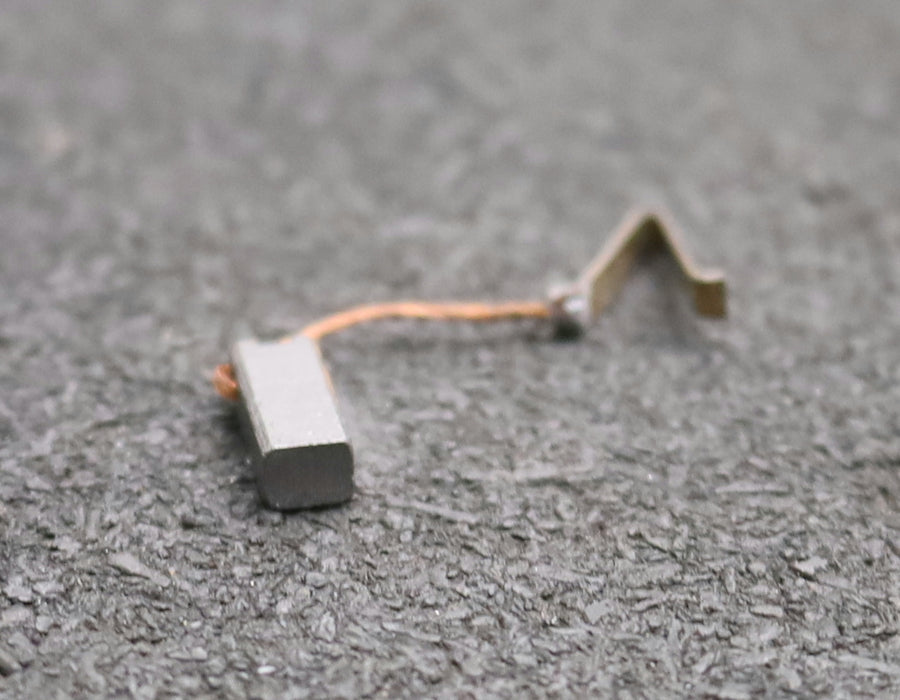 Bild des Artikels 5x-Kleinkohlebürste-5x4x11,5mm(t-x-a-x-r)-mit-V-Kabelschuh-Kabellänge-25mm