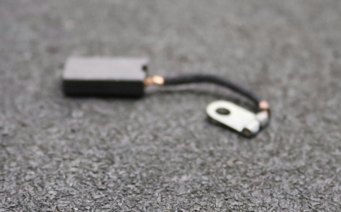 Bild des Artikels 4x-Kleinkohlebürste-H42/4247-5x12x20mm(t-x-a-x-r)-mit-Kabelschuh-Kabellänge-40mm