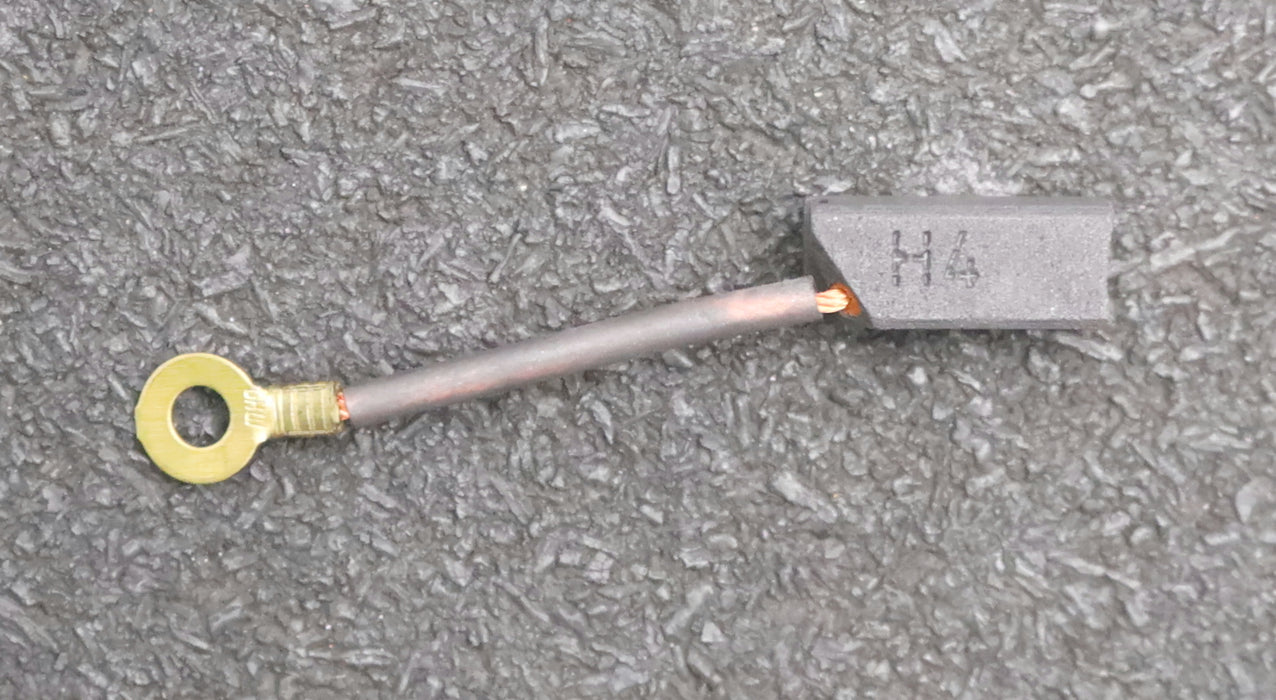 Bild des Artikels 4x-Kleinkohlebürste-H4-6,4x6,4x15,5mm(t-x-a-x-r)-mit-Kabelschuh-Kabellänge-25mm