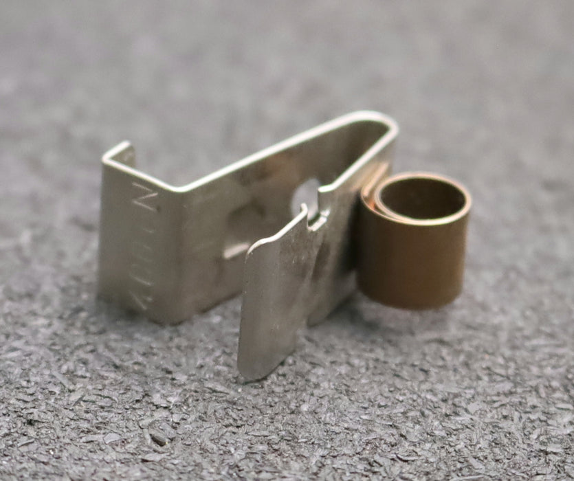 Bild des Artikels Rollbandfederhaler-400cN-Maße-BxH-15,1x30,6mm-Federbreite-10mm-unbenutzt