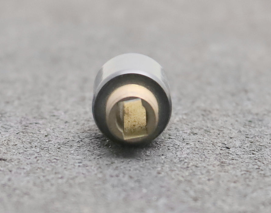 Bild des Artikels 15x-Köcherbürstenhalter-Maße-innen-5x8mm(t-x-a)-GewindeØ-11,7mm-AußenØ-17mm