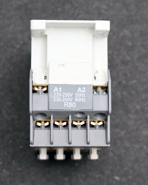 Bild des Artikels ABB-2x-Hilfsschütz-N40E-Ui=690VAC-Ith-16A-gebraucht
