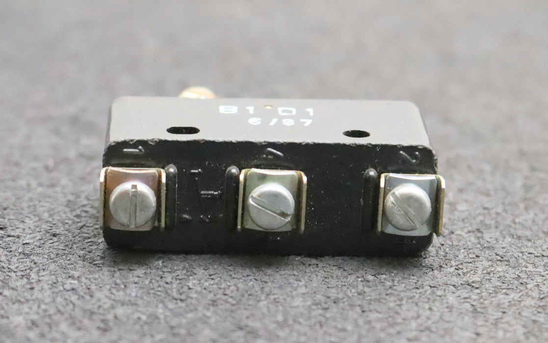 Bild des Artikels VEB-ROBOTRON-AUERBACH-4x-Gleichstrom-Mikrotaster-Typ-B1-D1-220V-12A