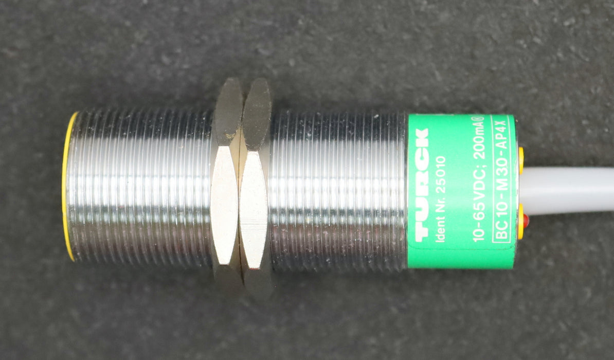 Bild des Artikels TURCK-Näherungsschalter-BC10-M30-AP4-Gewinde-M30x1,5-Betriebsspannung:-10-65VDC