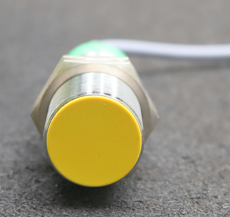 Bild des Artikels TURCK-Näherungsschalter-BC10-M30-AP4-Gewinde-M30x1,5-Betriebsspannung:-10-65VDC