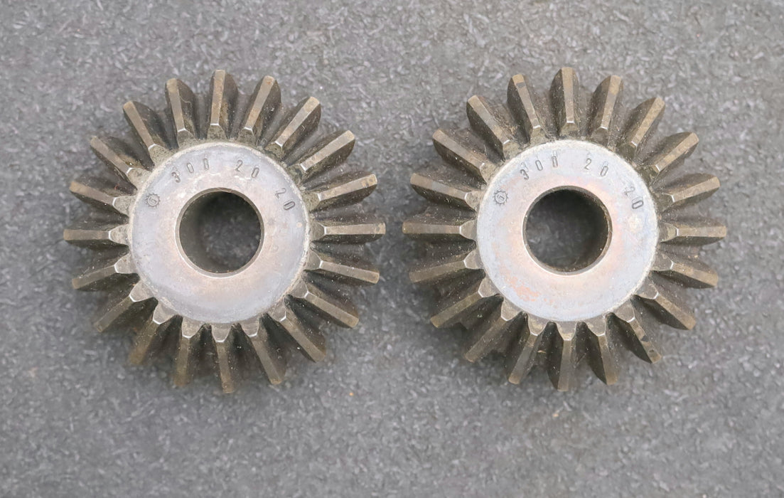 Bild des Artikels BERNER-Kegelradpaar-90°-mit-Zähnezahl-20-Übersetzung-i=-1:1-BohrungsØ-16mm