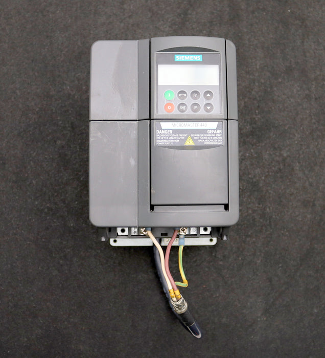 Bild des Artikels SIEMENS-Frequenzumrichter-1,1kW-MICROMASTER-440-6SE6440-2AB21-1BA1+Tastaturmodul