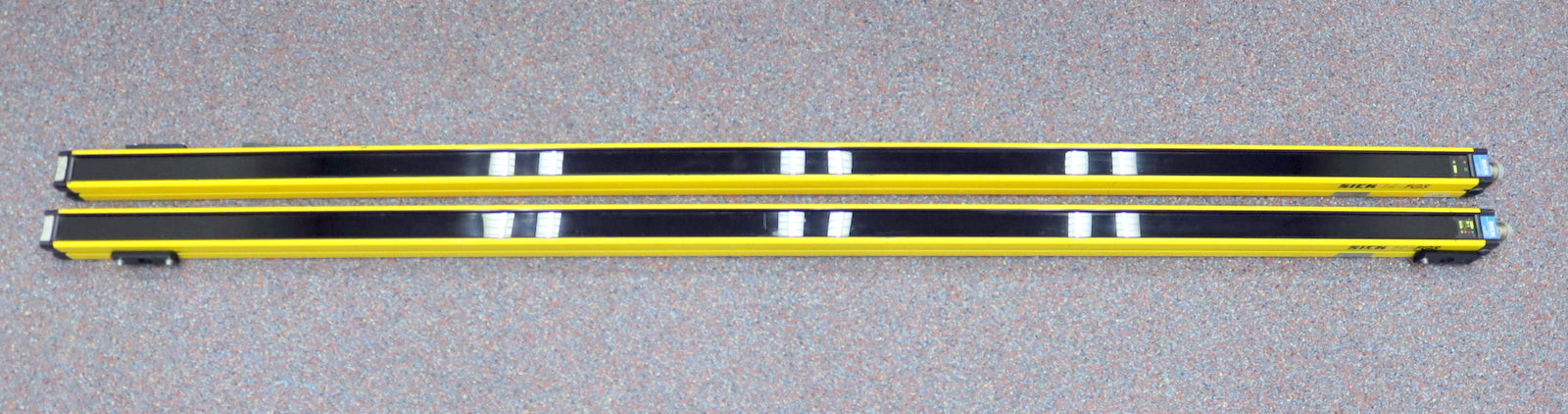 Bild des Artikels SICK-1-Set-Lichtschranken-14-FGS-Sender-+-Empfänger-FGSS1800-11-ID-1012520