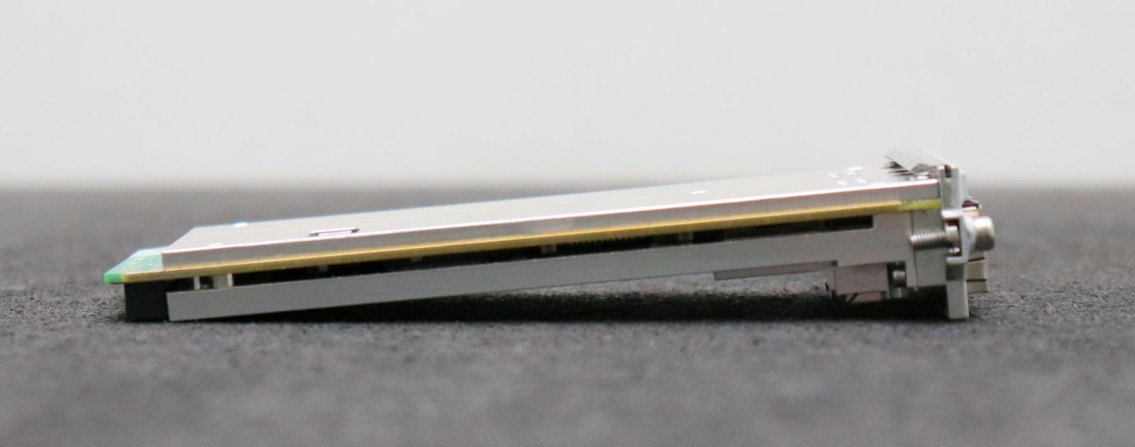 Bild des Artikels MÜLLER-BBM-Vibro-Akustik-Messsystem-PAK-Modul-CAN420-T24-B112-unbenutzt