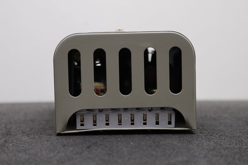 Bild des Artikels BBC-Trafo-Typ-YWX111-11-HESG-215824-50Hz-100V-Hilfsspannung-HE-701140-10