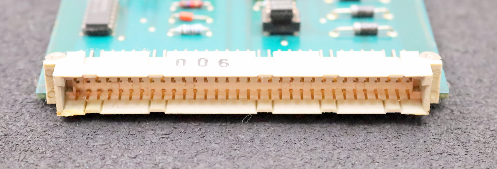 Bild des Artikels KOMAX-Einschubplatine-für-KOMAX-Stripper-60-668-SPEISUNG-zu-TERMINAL-EIA