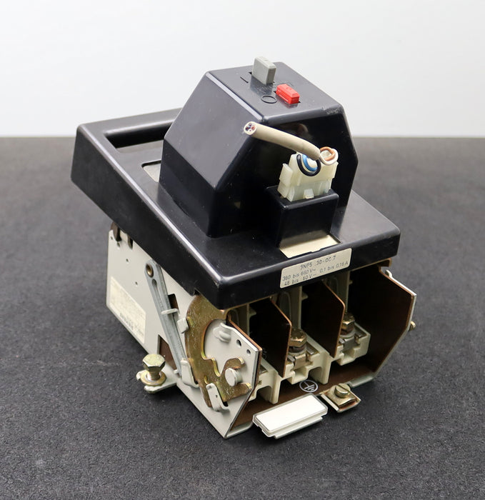 Bild des Artikels SIEMENS-Lasttrennschalter-3NP5030-0CA76-IN=-125A-Ue=-380/500/660VAC-Gr.-00