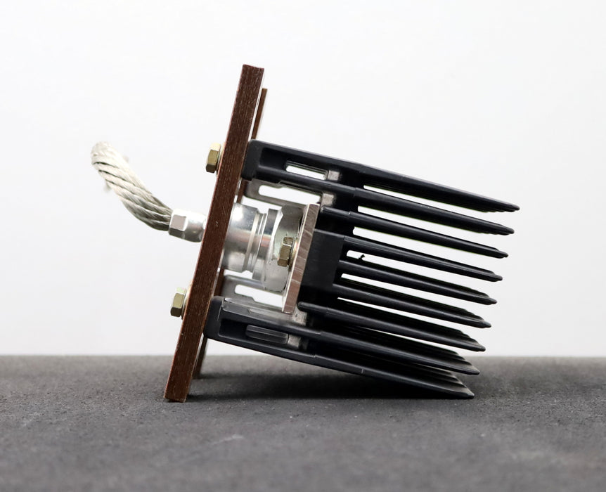 Bild des Artikels SEMIKRON-Silizium-Diode-SKN320/12-1200V-420A-Gleichrichterdiode-mit-Kühlgerippe