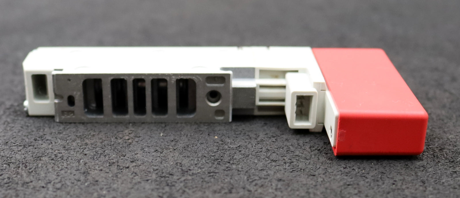 Bild des Artikels SMC-pneumatische-Magnetventil-VQC2101NY-5-X10-gebraucht