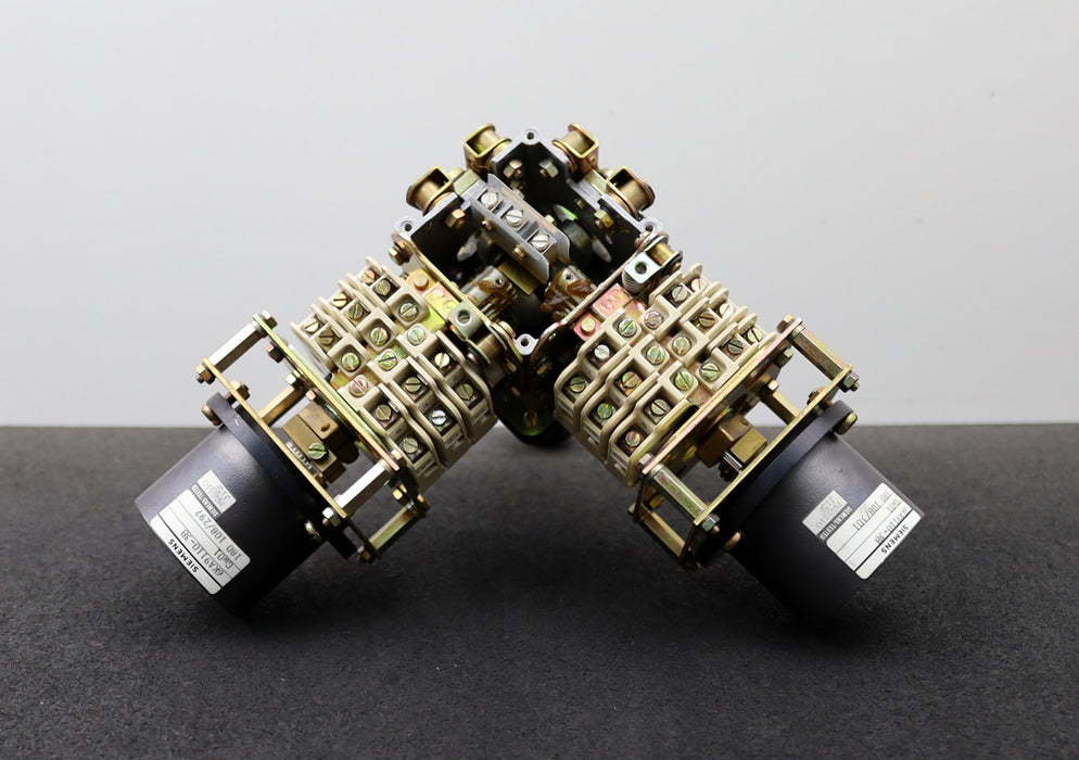 Bild des Artikels W.GESSMANN-Doppel-Meisterschalter-V42RT-03ZP+03-ZP-X-WNr.:-885761/2-500V-16A