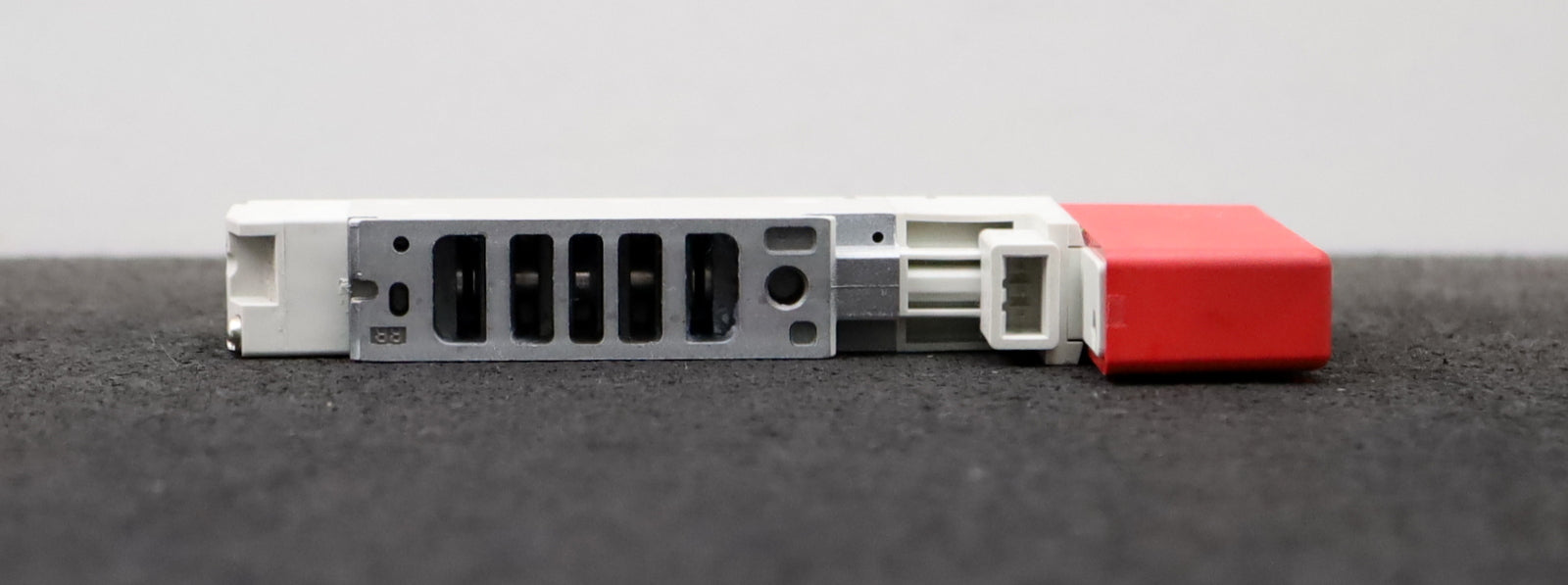 Bild des Artikels SMC-Pneumatisches-Ventil-VQC2401NR-5-X74-SUP.-0-~-0,7MPa-PIL.-0,25-~-0,7MPa