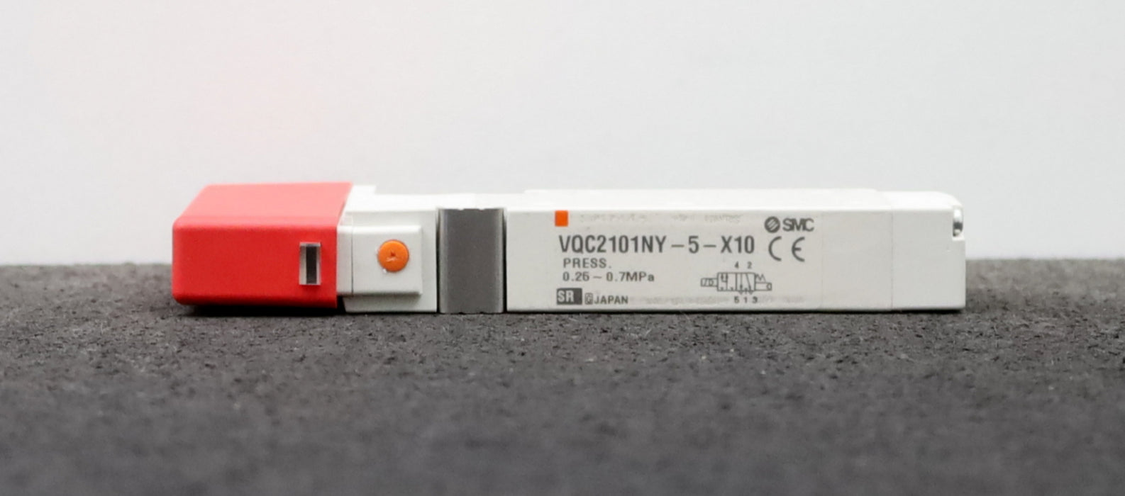 Bild des Artikels SMC-Pneumatisches-Ventil-VQC2101NY-5-X10-PRESS.-0,25-~-0,7MPa-einmal-vormontiert
