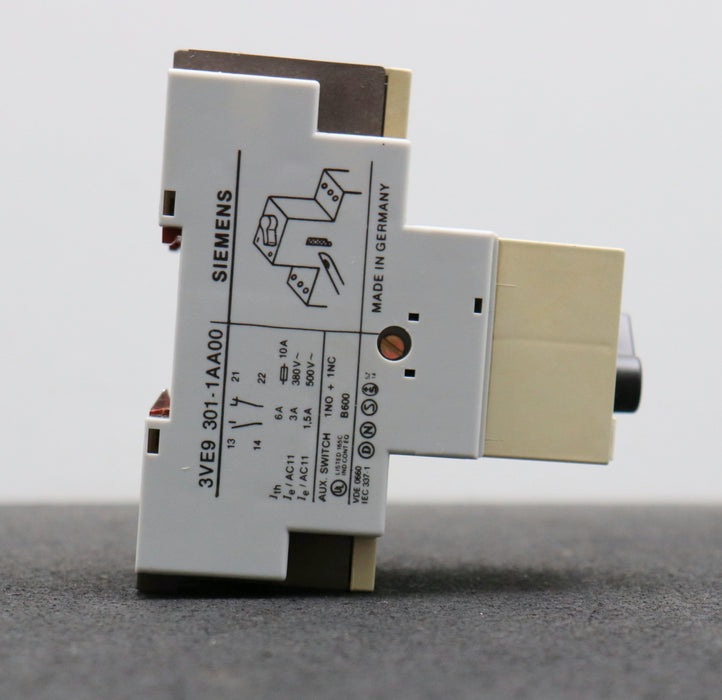 Bild des Artikels SIEMENS-2x-Leistungsschalter-3VE3000-2LA00-6,3-10A-VDE0660-gebraucht