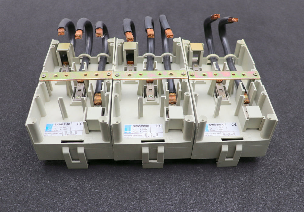 Bild des Artikels RITTAL-3x-Sammelschienenadapter-SV-9629100-100A-690V---1-Kabel-FEHLT---gebraucht