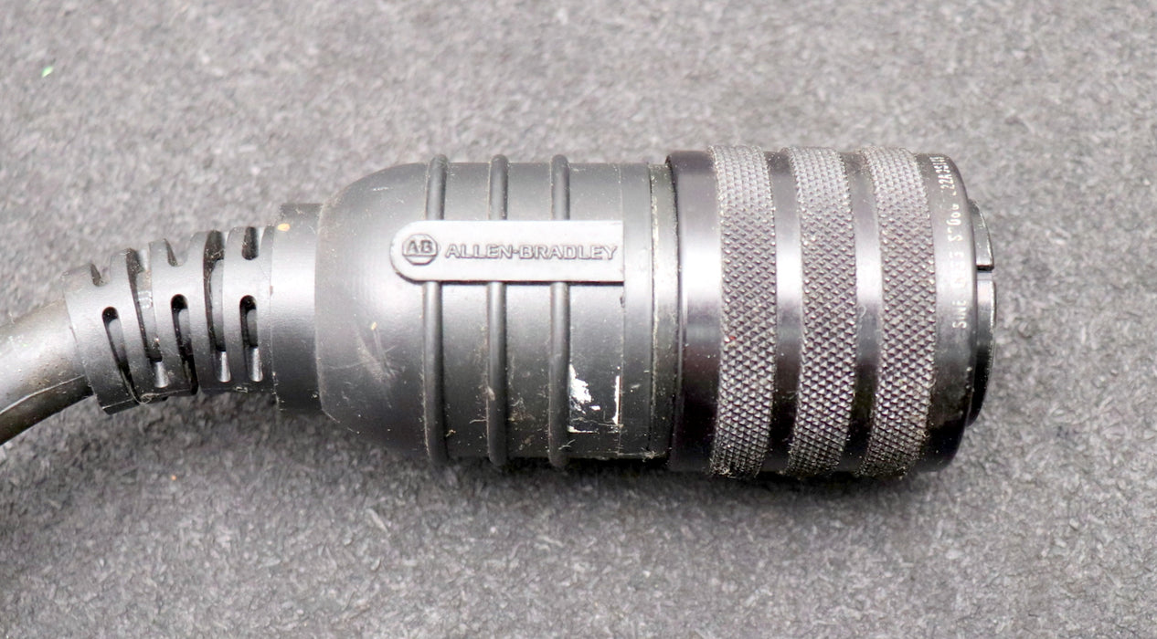 Bild des Artikels ALLEN-BRADLEY-Feedback-Kabel-ULTI-MAX-1326-CRB1-005-Kabellänge-4,9m-Typ-TC-8C