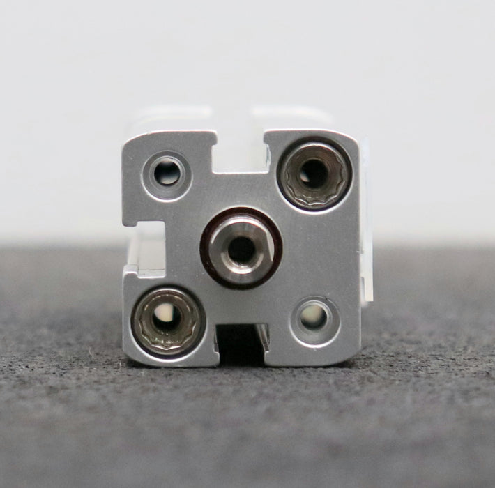 Bild des Artikels FESTO-Kompaktzylinder-ADN-16-40-I-P-A-Artikel-Nr.-536232-Hub-40mm-pmax.-10bar