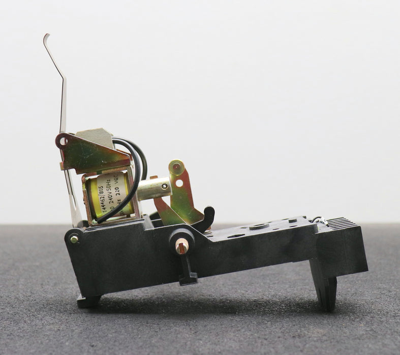 Bild des Artikels ABB-Ausschaltauslöser-UXAB269550948-und-A.B.-1700008414/000500-KIT1-220VDC