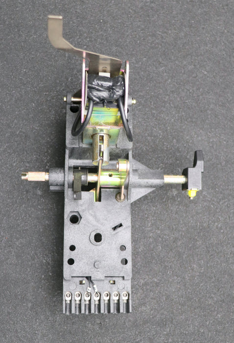 Bild des Artikels ABB-Ausschaltauslöser-UXAB269550948-und-A.B.-1700008414/000500-KIT1-220VDC