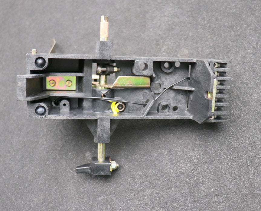 Bild des Artikels ABB-Ausschaltauslöser-UXAB269550948-und-A.B.-1700008414/000500-KIT1-220VDC