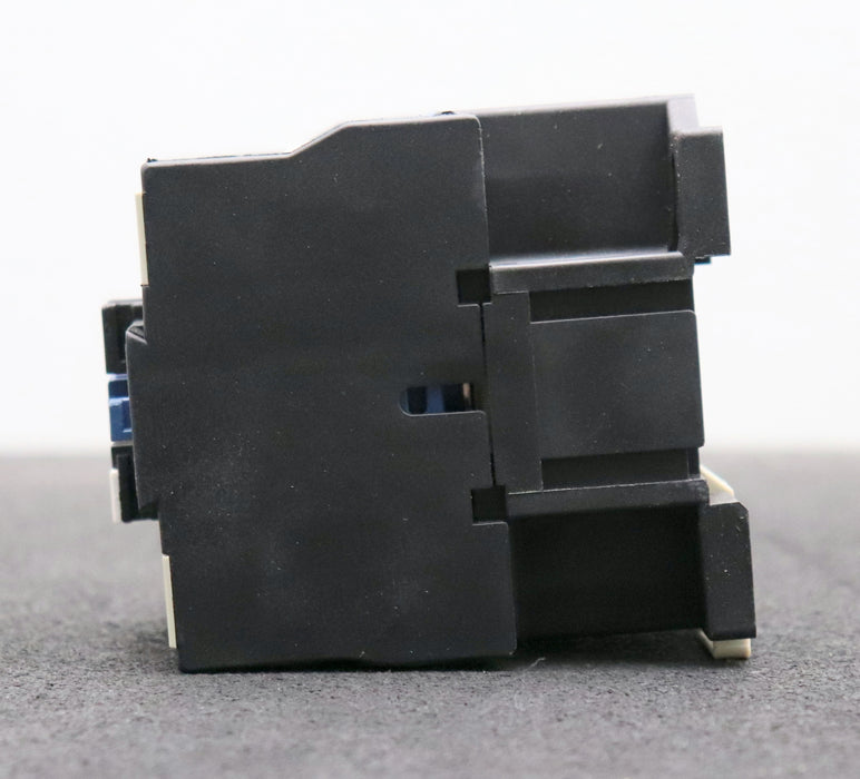 Bild des Artikels TELEMECANIQUE-Schütz-contactor-LC1D2510M7-25A-220-240V-50/60Hz-023203-3PH