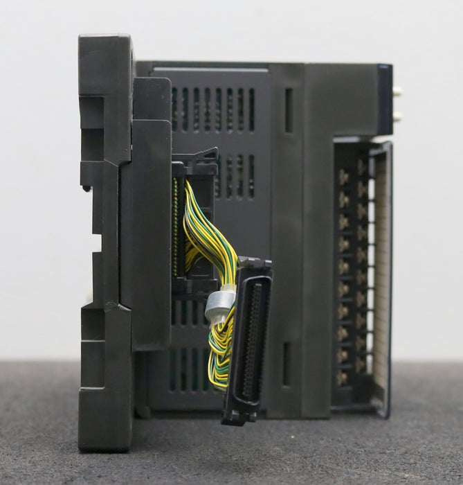 Bild des Artikels MITSUBISHI-MELSEC-PLC-System-mit:-1x-A1S63ADA-1x-A1SG60-gebraucht