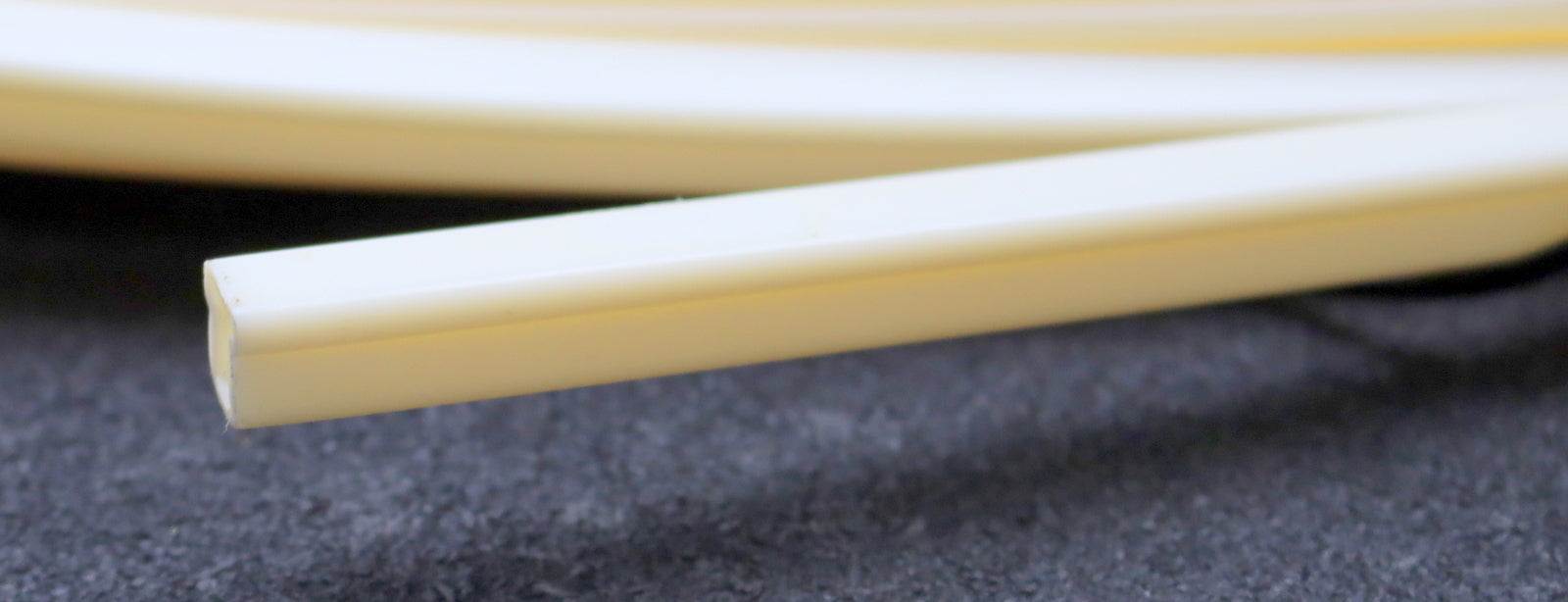 Bild des Artikels BÖLLHOFF-20m-Profilrohr-Art.Nr.-95240062025-T-Profil---Länge-20m---unbenutzt