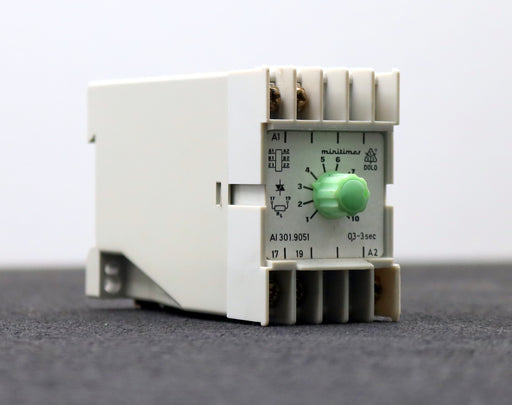 Bild des Artikels DOLD-Minitimer-Zeitrelais-AI-301.9051-I-max.-1A-I-Last-min.-15mA---0,3-3sec