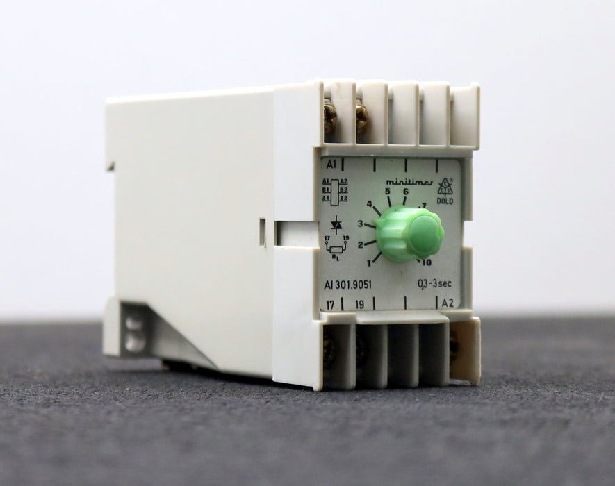 Bild des Artikels DOLD-Minitimer-Zeitrelais-AI-301.9051-I-max.-1A-I-Last-min.-15mA---0,3-3sec