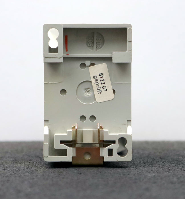 Bild des Artikels DOLD-Minitimer-Zeitrelais-AI-301.9051-I-max.-1A-I-Last-min.-15mA---0,3-3sec