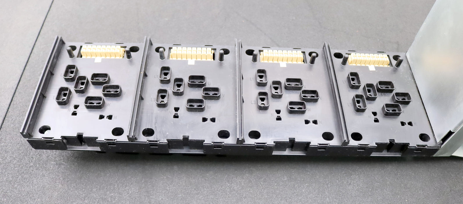 Bild des Artikels BBC-MNS-System-Kondapter-Typ-EKD-3P-8/4-16-Bestell-Nr.-GLBS-200-516-R-2