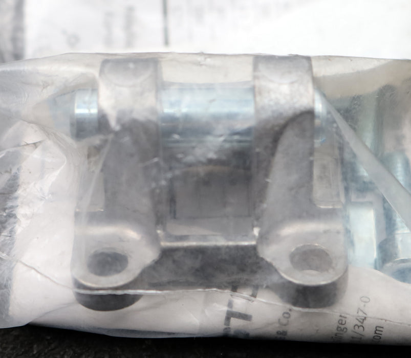 Bild des Artikels FESTO-Schwenkflansch-SNC-32--Art.Nr.-174383-unbenutzt-in-OVP