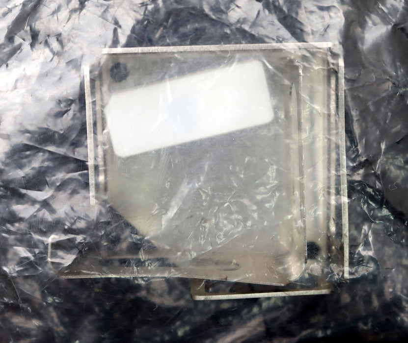 Bild des Artikels WENGLOR-Set-Schutzgehäuse-ZSP-NN-02-für-50x50x20mm-unbenutzt-in-OVP