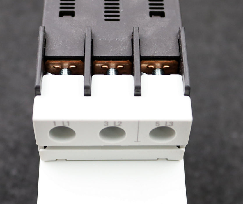 Bild des Artikels SIEMENS-Leistungsschalter-SIRIUS-3RV1421-1DA10-2,2---3,2A-50Hz-unbenutzt-in-OVP