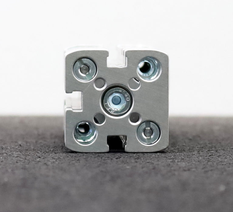 Bild des Artikels FESTO-Kompaktzylinder-Compact-cylinder-ADNGF-20-30-P-A-Art.Nr.-554225-Hub-30mm