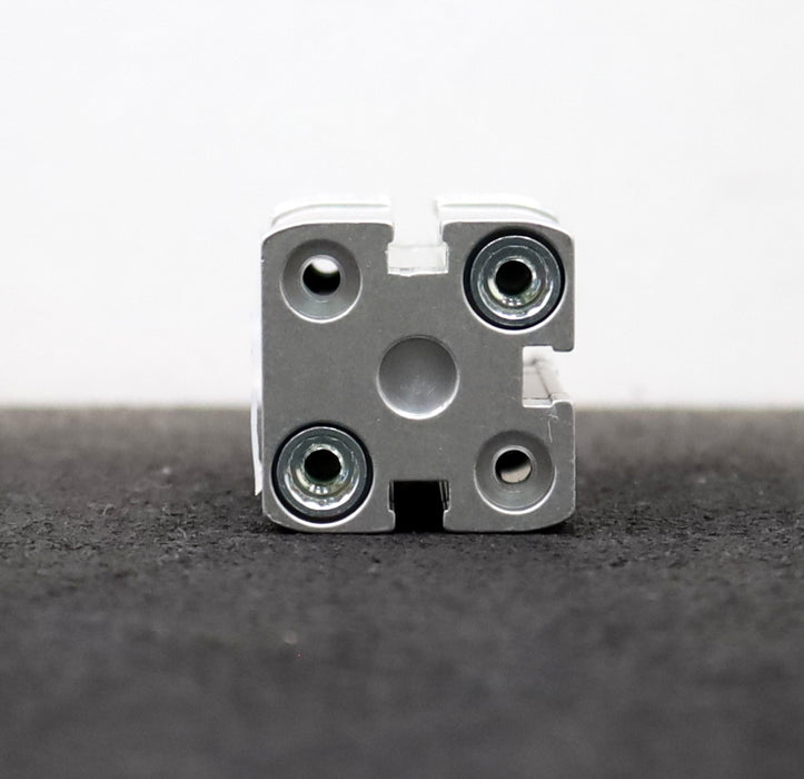 Bild des Artikels FESTO-Kompaktzylinder-Compact-cylinder-ADNGF-20-30-P-A-Art.Nr.-554225-Hub-30mm